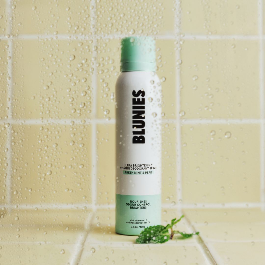 Ultra Brightening Vitamin Deodorant Spray - Fresh Mint & Pear